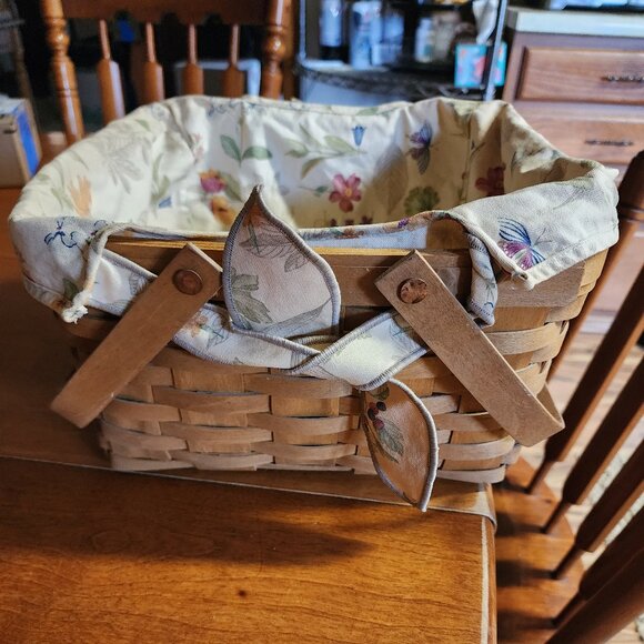 Longaberger Basket - Picture 1 of 5